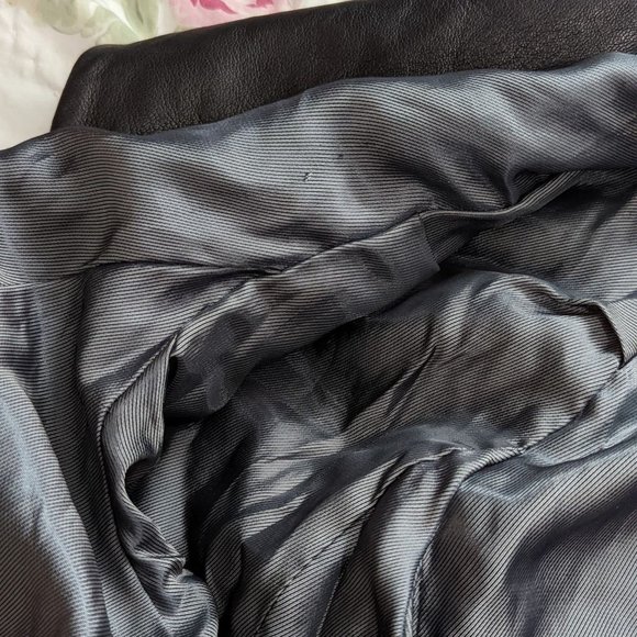 BCBGMAXAZRIA Short sleeve cinch waist real leather jacket - Picture 2 of 7